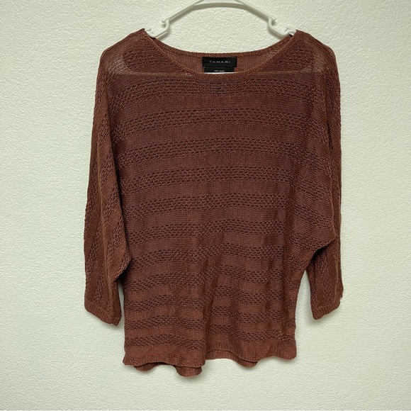 Tahari 100% Linen Women's Burnt Red Quarter Sleeve Blouse size medium - Picture 2 of 4
